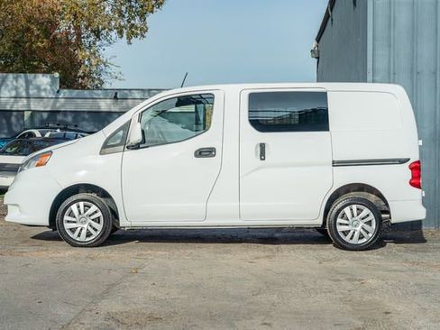Used 2021 Nissan NV200 SV w/ Sliding Door Glass Package image 3