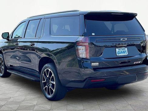 Used 2023 Chevrolet Suburban RST AWD/4WD image 4