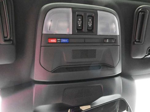 Used 2025 Subaru Crosstrek 2.5i Wilderness w/ Wilderness Package image 16