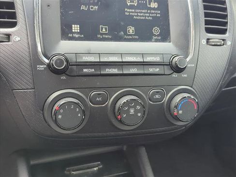 Used 2017 Kia Forte S FWD image 19