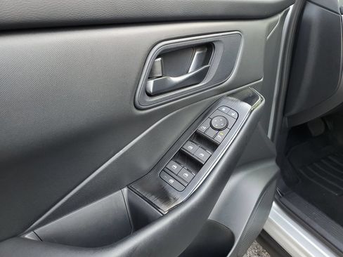 Certified 2025 Nissan Rogue S AWD/4WD image 16