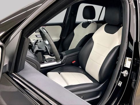 Used 2023 Mercedes-Benz GLA 35 AMG 4MATIC image 8
