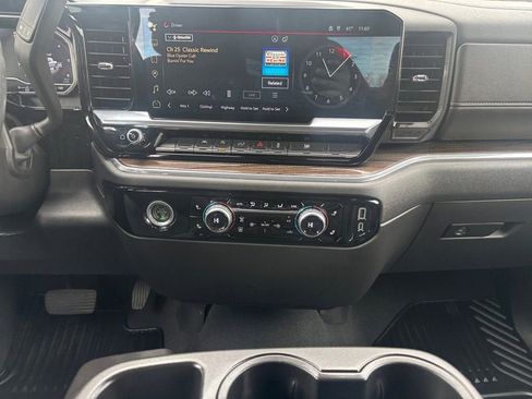 Used 2024 GMC Sierra 1500 Elevation AWD/4WD image 13