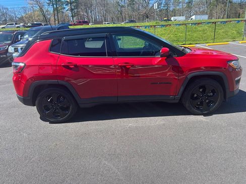 Used 2020 Jeep Compass Latitude image 6