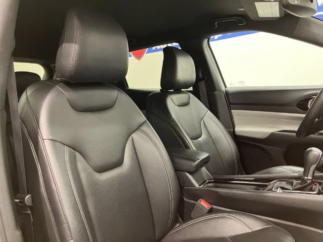 Used 2025 Jeep Compass Limited AWD/4WD image 56
