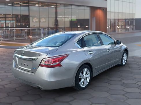 Used 2013 Nissan Altima 2.5 SV w/ 2.5SV Convenience Pkg image 11