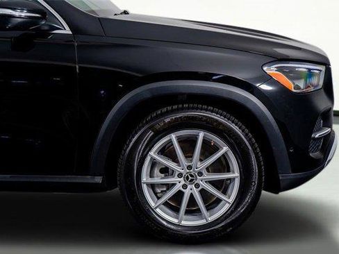 Used 2024 Mercedes-Benz GLE 450 4MATIC w/ Winter Package image 9