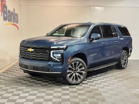 New 2026 Chevrolet Suburban High Country w/ Sun And Tow Package AWD/4WD image 2