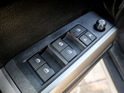 Used 2022 Toyota Tacoma SR5 image 15