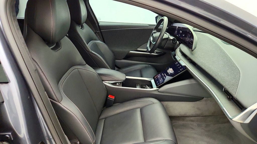Used 2023 Lucid Air Pure AWD/4WD image 26