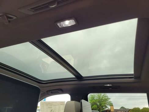 New 2026 GMC Yukon XL Elevation image 23