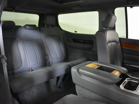 Used 2022 Jeep Grand Wagoneer Series II w/ Convenience Group III image 38