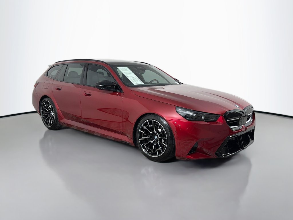 Used 2025 BMW M5 Touring AWD/4WD image 3