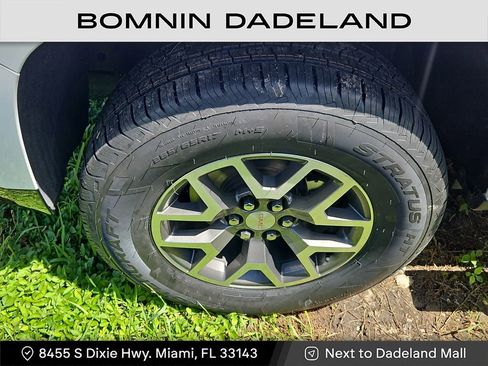 Used 2021 GMC Canyon AT4 w/ Driver Alert Package image 8