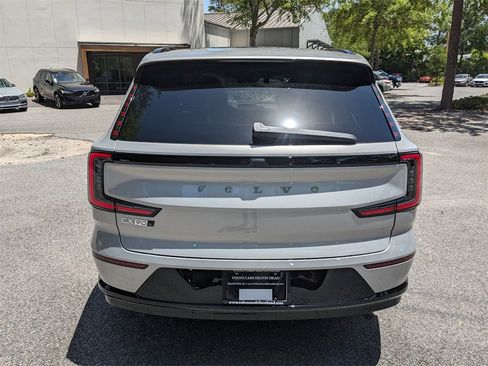 New 2025 Volvo EX90 Plus image 5