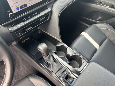 Used 2025 Toyota Camry SE FWD image 41