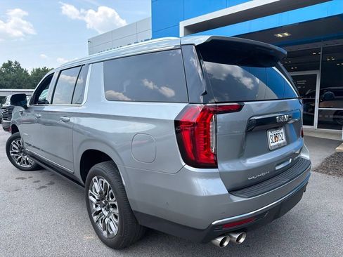 Used 2023 GMC Yukon XL Denali Ultimate AWD/4WD image 10