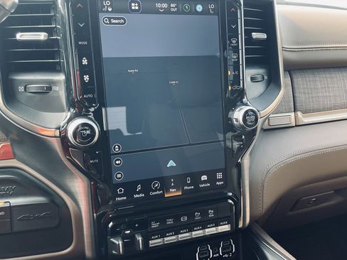 Used 2023 RAM 3500 Limited image 14