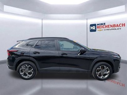 Used 2025 Chevrolet Trax LT
