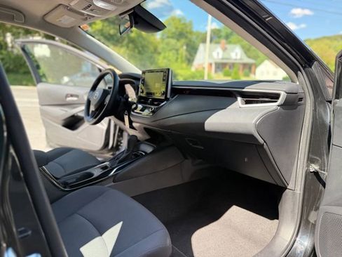 Used 2021 Toyota Corolla LE image 16