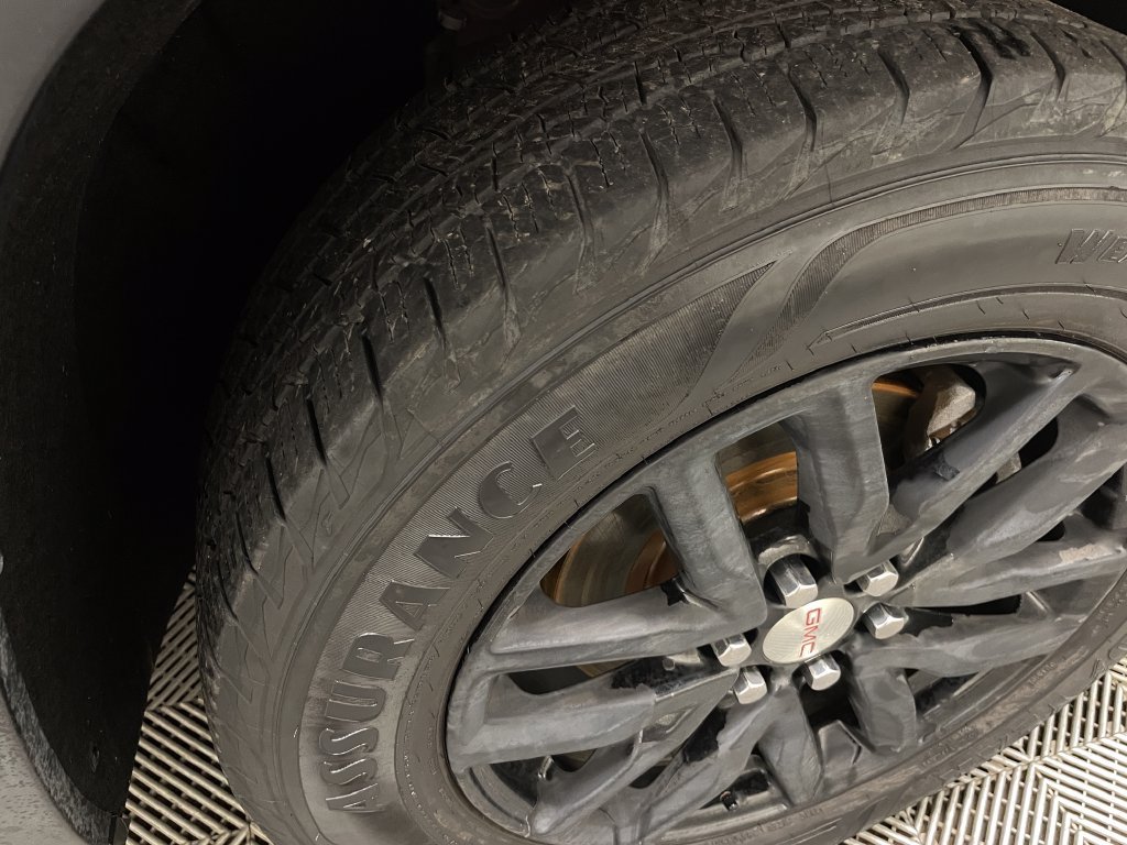 Certified 2018 GMC Acadia SLT w/ LPO, Floor Liner Package FWD image 49