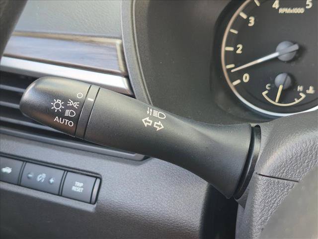 Used 2025 Nissan Altima 2.5 SV FWD image 15