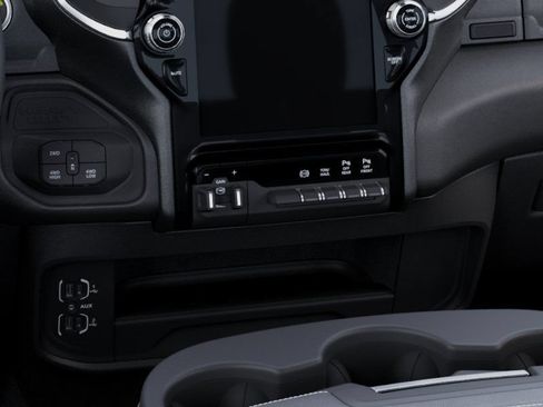 New 2025 RAM 2500 Big Horn AWD/4WD image 26