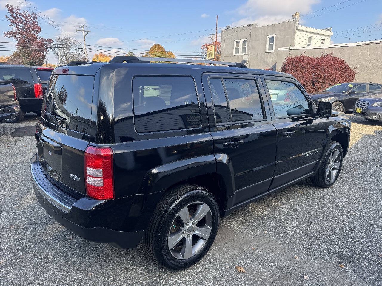 Used 2017 Jeep Patriot High Altitude AWD/4WD image 5