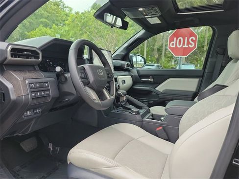 Used 2024 Toyota Tacoma Limited image 9