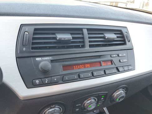 Used 2006 BMW Z4 3.0si image 22