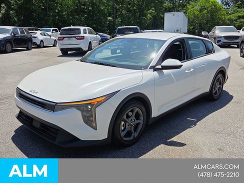 Used 2025 Kia K4 FWD image 3