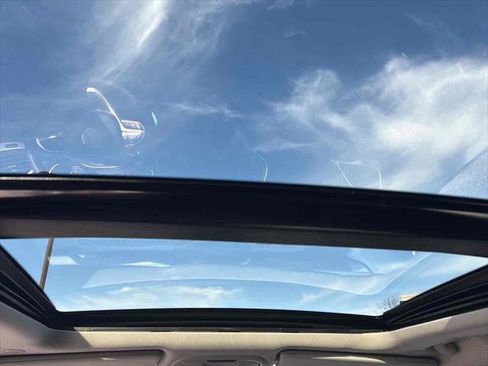 Used 2022 Jeep Cherokee Latitude w/ Sun & Sound Group image 31