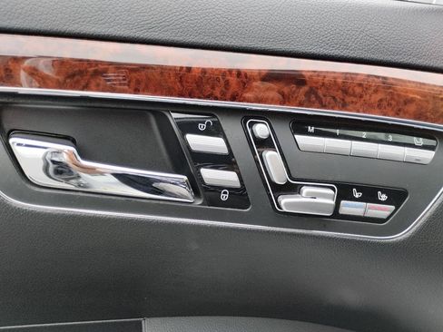 Used 2010 Mercedes-Benz S 550 4MATIC image 34