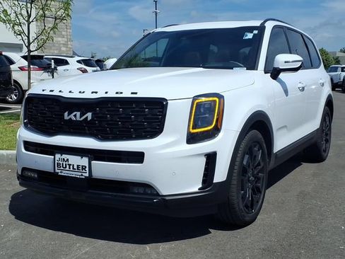 Used 2022 Kia Telluride SX w/ SX Prestige Package AWD/4WD image 2