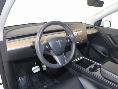 Used 2022 Tesla Model Y Performance image 26