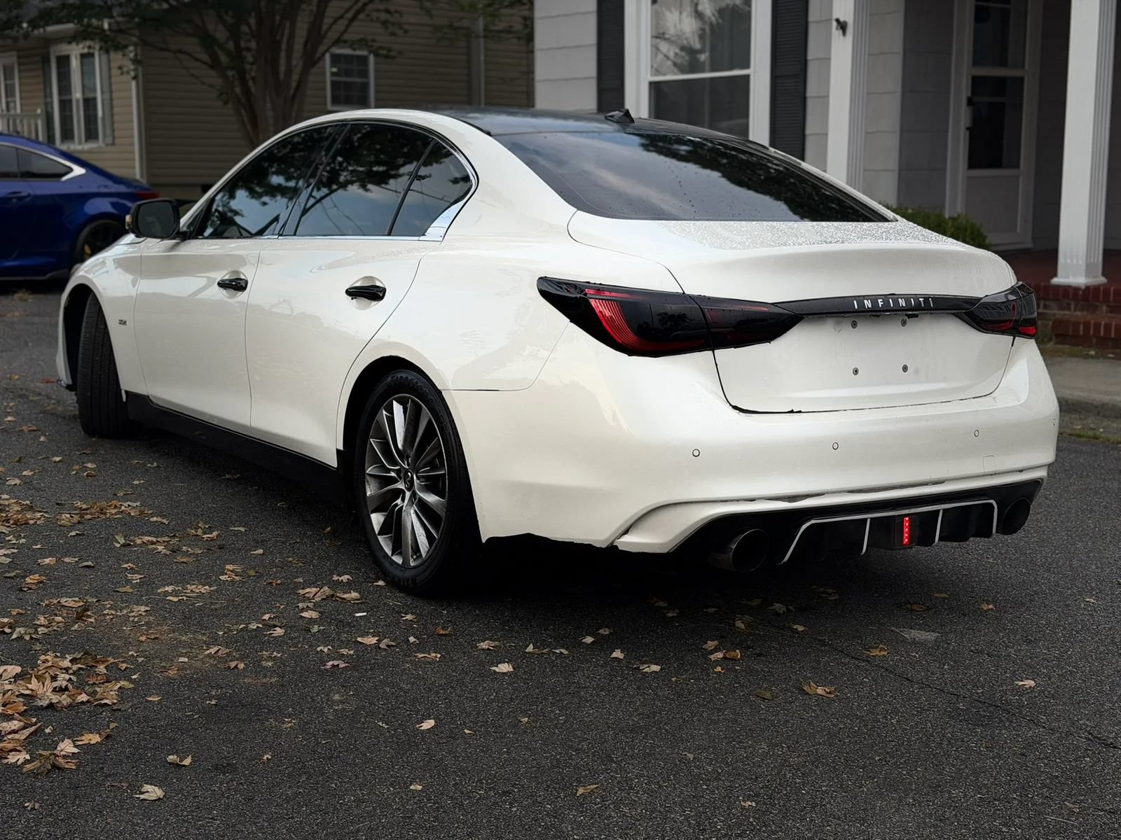 Used 2018 INFINITI Q50 Luxe w/ Sensory Package (Luxe) AWD/4WD image 3
