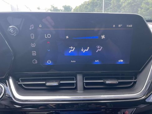 Used 2025 Chevrolet Trax ACTIV w/ Driver Confidence Package FWD image 26