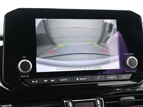 Used 2025 Nissan Pathfinder SV image 24