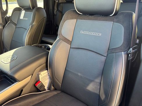 Used 2026 RAM 2500 Laramie w/ Night Edition image 39