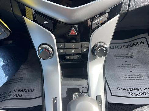 Used 2015 Chevrolet Cruze LS image 20
