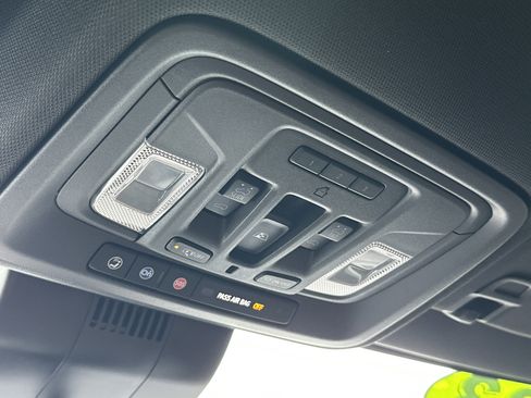 Used 2023 Chevrolet Silverado 1500 High Country w/ High Country Premium Package image 21