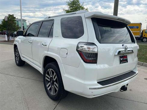 Used 2018 Toyota 4Runner Limited AWD/4WD image 15