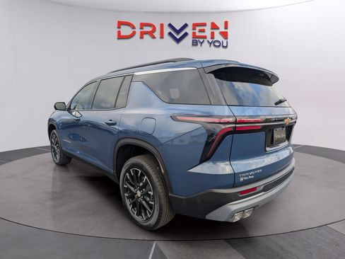 New 2026 Chevrolet Traverse LT w/ Sun and Wheel Package image 3