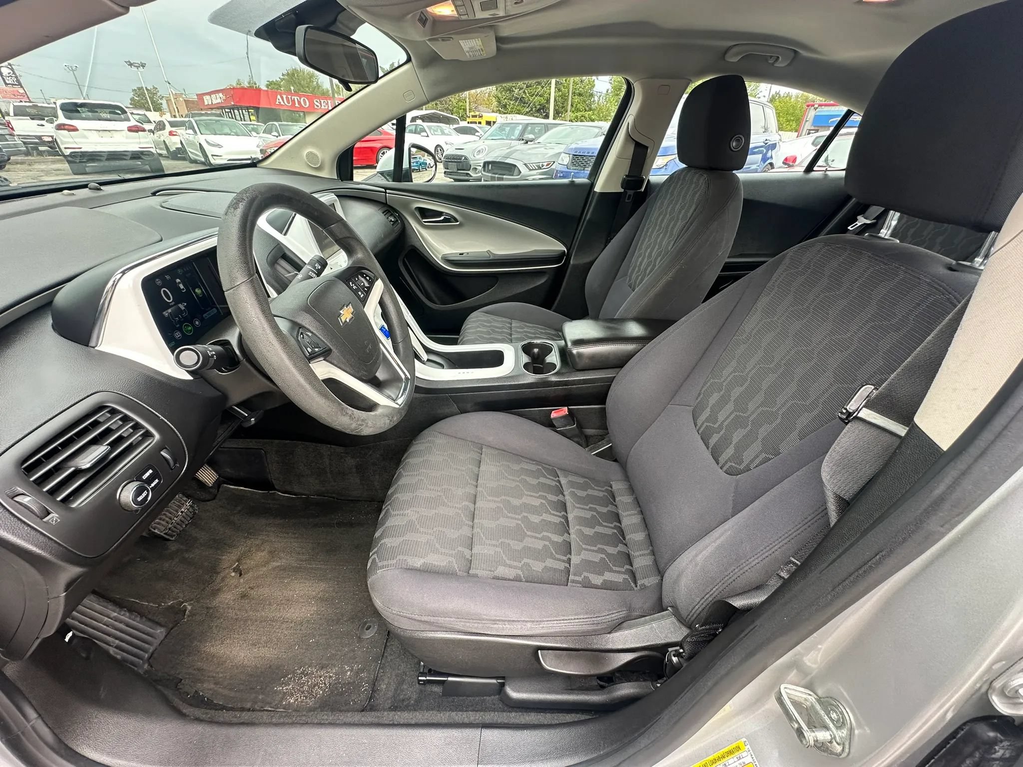 Used 2013 Chevrolet Volt FWD image 10