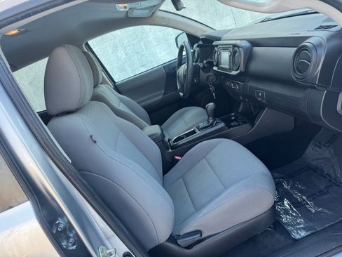 Used 2019 Toyota Tacoma SR5 image 17