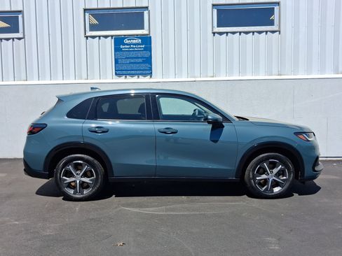 Used 2024 Honda HR-V EX-L image 9