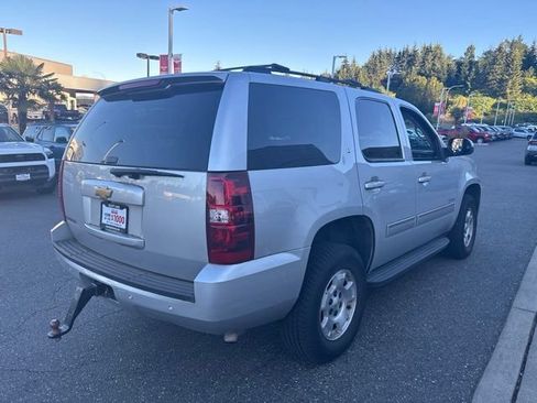 Used 2014 Chevrolet Tahoe LT w/ Luxury Package AWD/4WD image 5