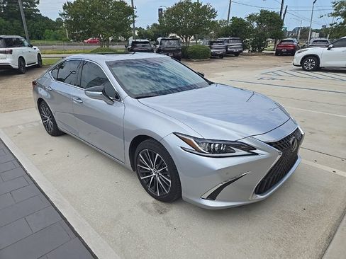 Used 2025 Lexus ES 350 w/ Premium Package FWD image 3