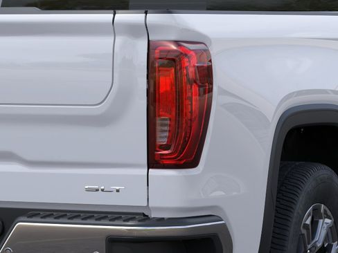 New 2026 GMC Sierra 1500 SLT w/ SLT Convenience Package RWD image 11
