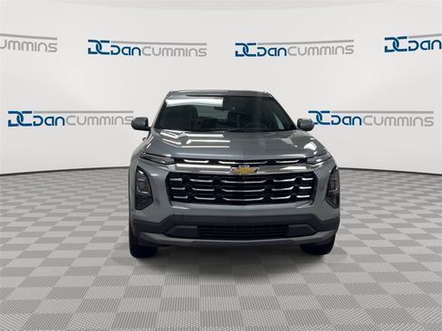Certified 2025 Chevrolet Equinox LT image 3